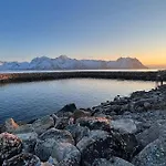 I Rorbu Pa - Yttersia Senja *
