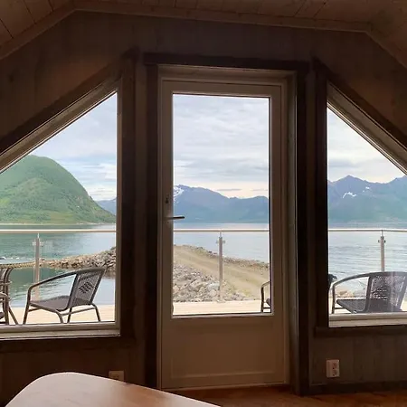 I Rorbu Pa - Yttersia Senja Apartment *