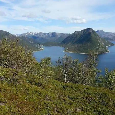 I Rorbu Pa - Yttersia Senja *