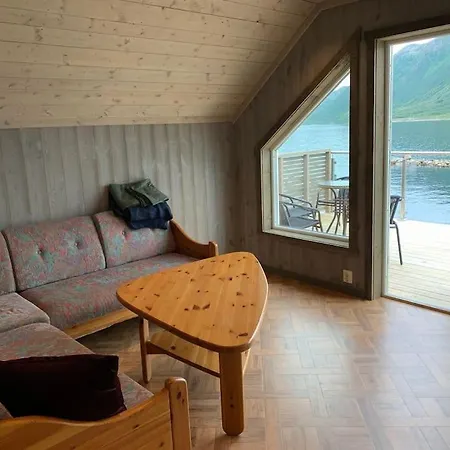 Apartment I Rorbu Pa - Yttersia Senja Kaldfarnes