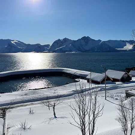 I Rorbu Pa - Yttersia Senja *