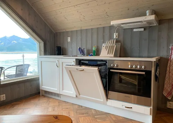 I Rorbu Pa - Yttersia Senja