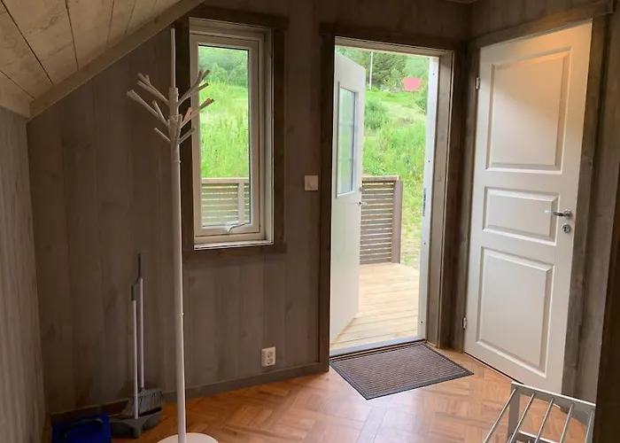 I Rorbu På - Yttersia Senja